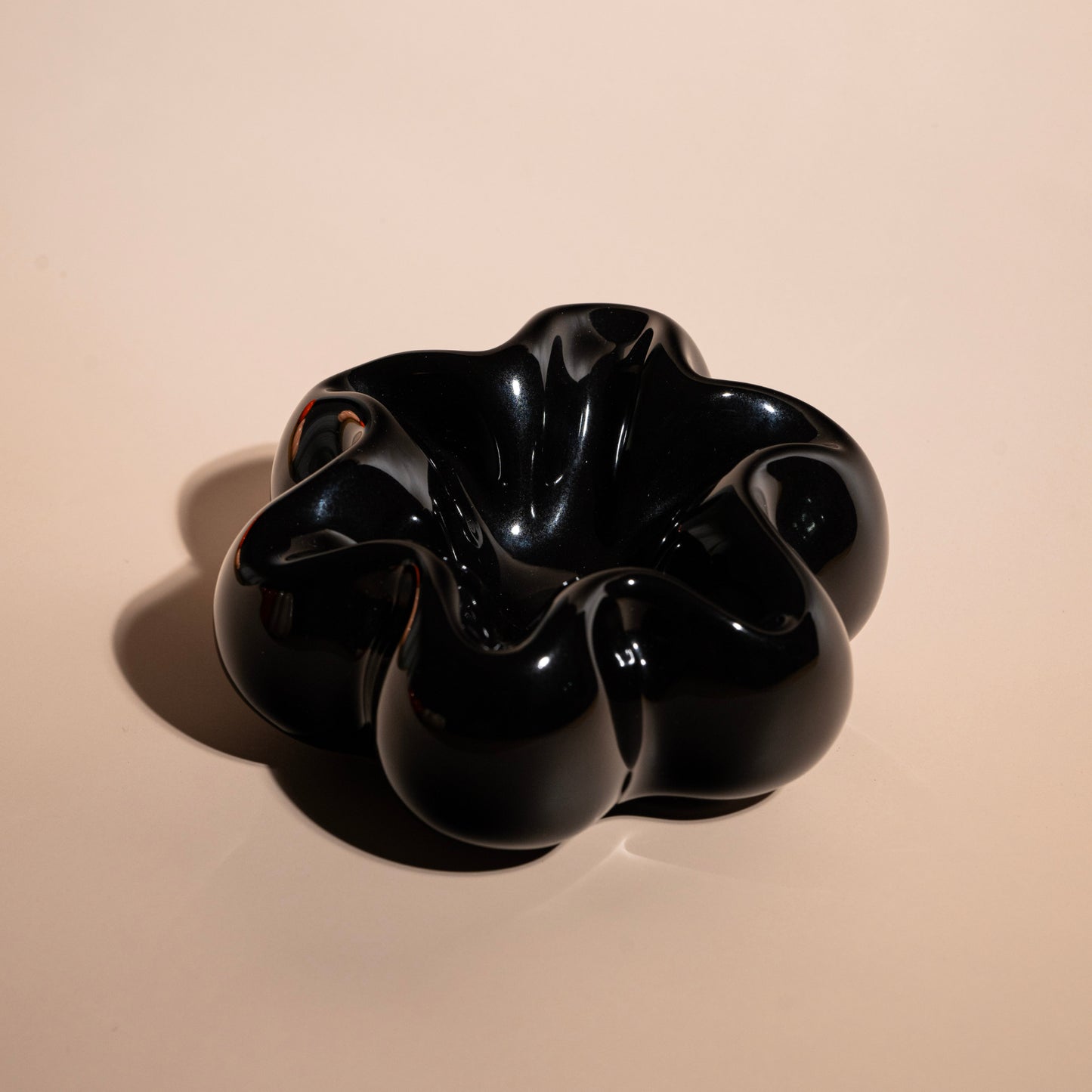 BLOOM ASHTRAY - OBSIDIAN